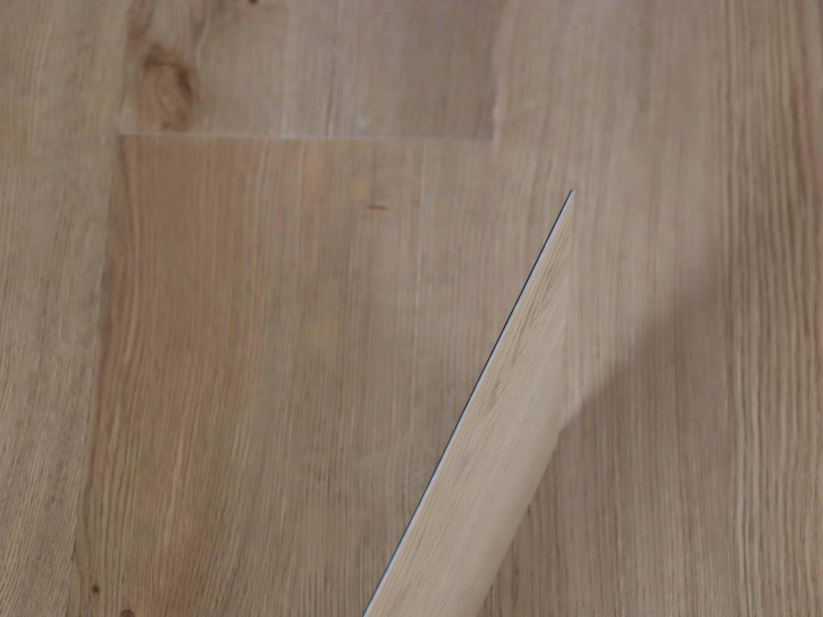 Línea de extrusión de suelos LVT de doble capa